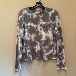 Saturday Sunday by Anthropologie Gray Tie-Dye Long Sleeve Top and Shorts Set